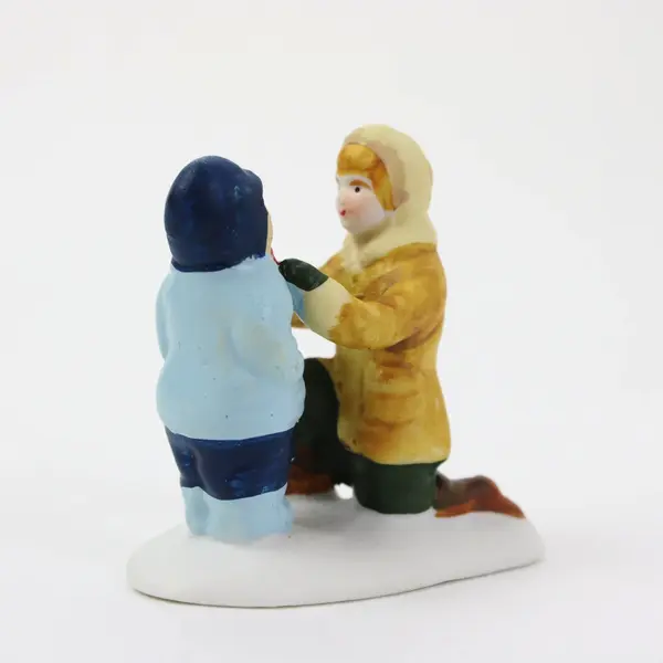 Department 56 Village Collection Skating Date Figurine Winter Scene