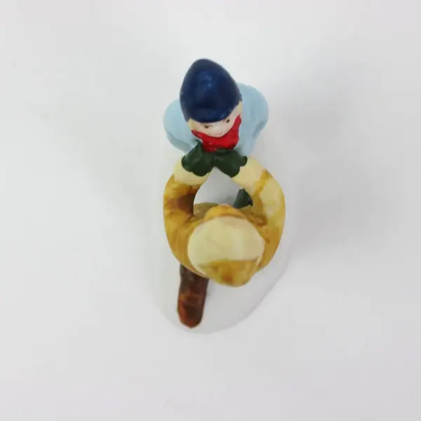 Department 56 Village Collection Skating Date Figurine Winter Scene