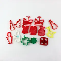 Lot of Mixed Wilton & Unbranded Christmas Cookie Cutters