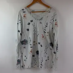 Women's XL White Floral Eyelet V-Neck Long Sleeve Top
