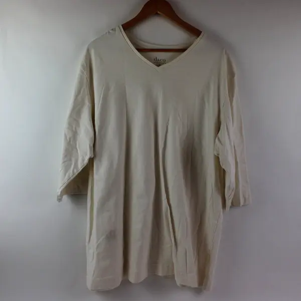 D&Co. Essentials Women's 1X Off White V-Neck Half Sleeve Top