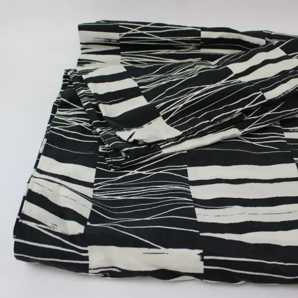 Black Beige Abstract Striped Queen Duvet Cover & Pillow Sham 80x88in