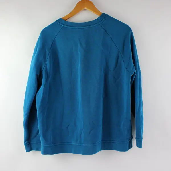 Nike Women's Large Teal Blue Long-Sleeve Sweatshirt