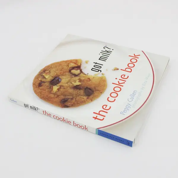Got Milk? The Cookie Book by Peggy Cullen 2000 Paperback Cookbook