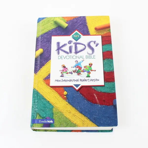 Zonderkidz NIrV Kids' Devotional Bible New Intl Reader's Version 0310926572