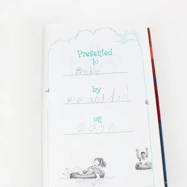 Zonderkidz NIrV Kids' Devotional Bible New Intl Reader's Version 0310926572