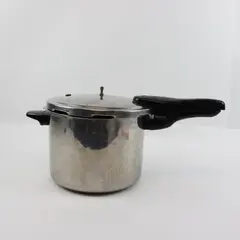Presto ULTEGRA 6-Quart Polished Stainless Steel Pressure Cooker