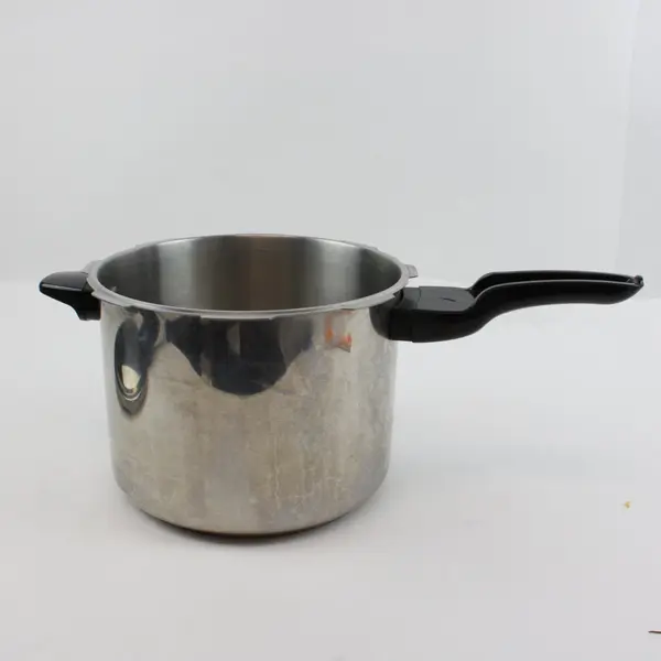 Presto ULTEGRA 6-Quart Polished Stainless Steel Pressure Cooker