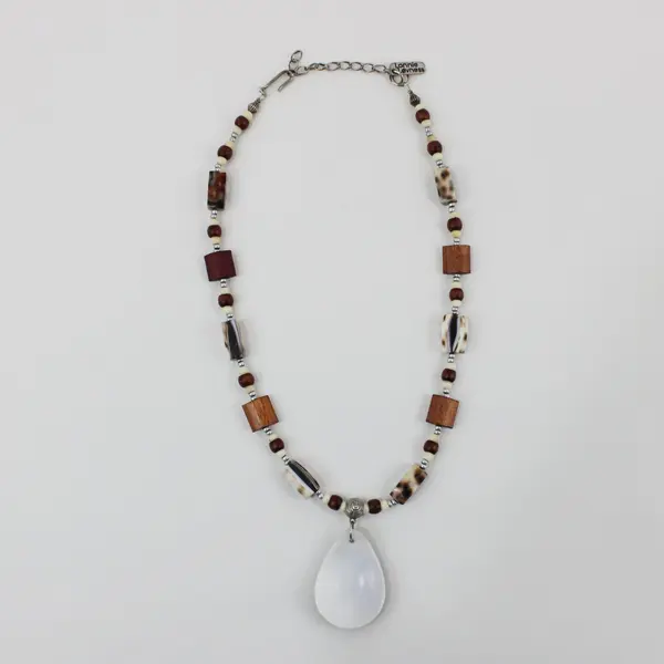 Lonnie Lovness Brown Spotted Shell Pendant Beaded Necklace 18 Inch Boho