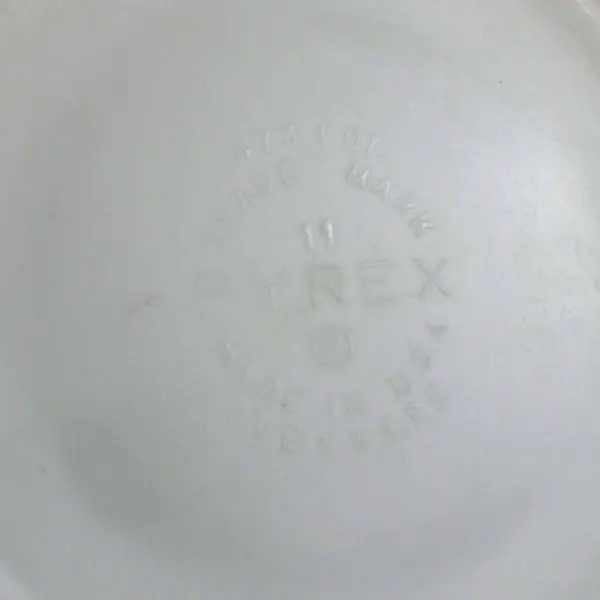 Vintage Pyrex Old Orchard Casserole Dish Brown Fruit Pattern 473