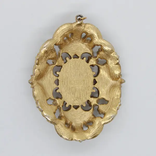 Vintage Avon Queen Anne's Lace Pink Cabochon Pendant