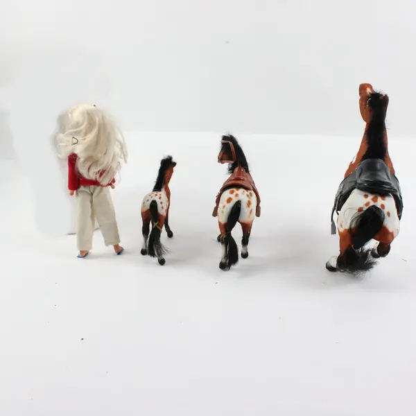 Toy 3 Flocked Horse Figures w/ Saddle & Fashion Doll