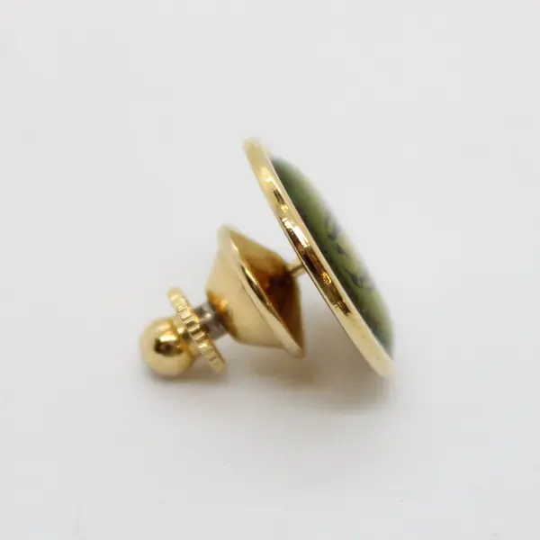 Antarctic Centre Penguin Round Lapel Pin 0.9in Collectible