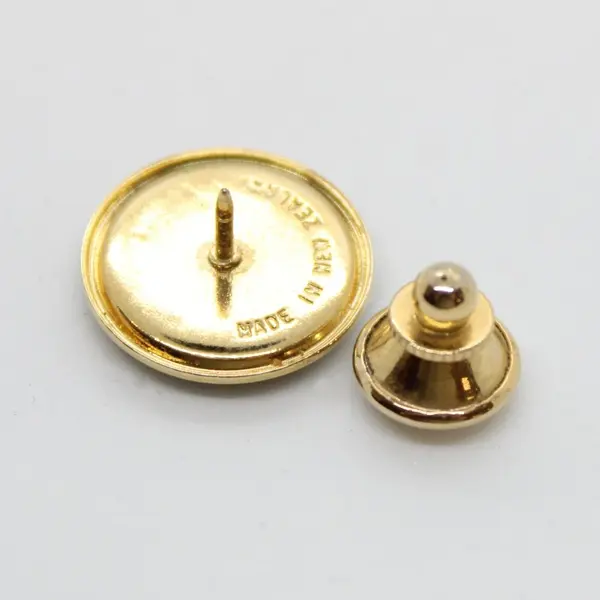 Antarctic Centre Penguin Round Lapel Pin 0.9in Collectible