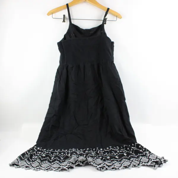 Old Navy Women's Medium Black White Sleeveless Dress Embroidered Eyelet Hem