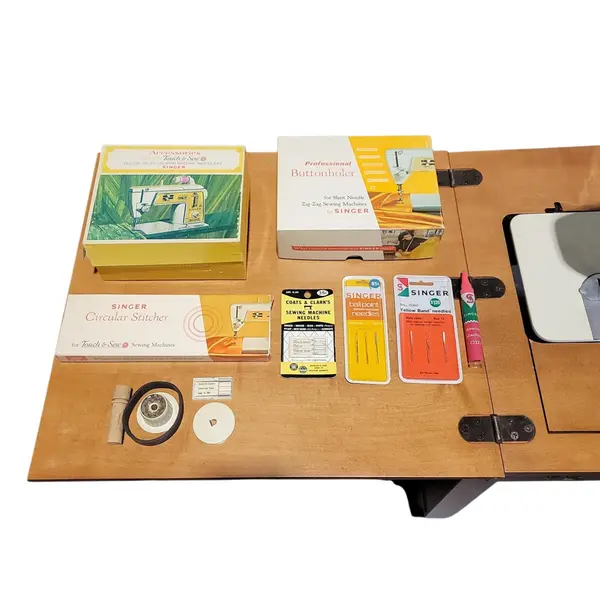 Singer Golden Touch & Sew Deluxe Model 630 Sewing Machine Cabinet - Local Pickup