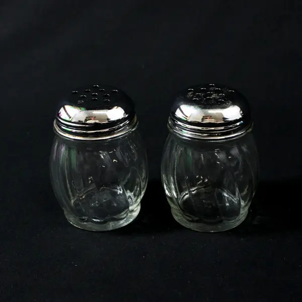 Pair of Gemco Clear Glass Cheese or Pepper Flakes Shakers Spiral  Pattern