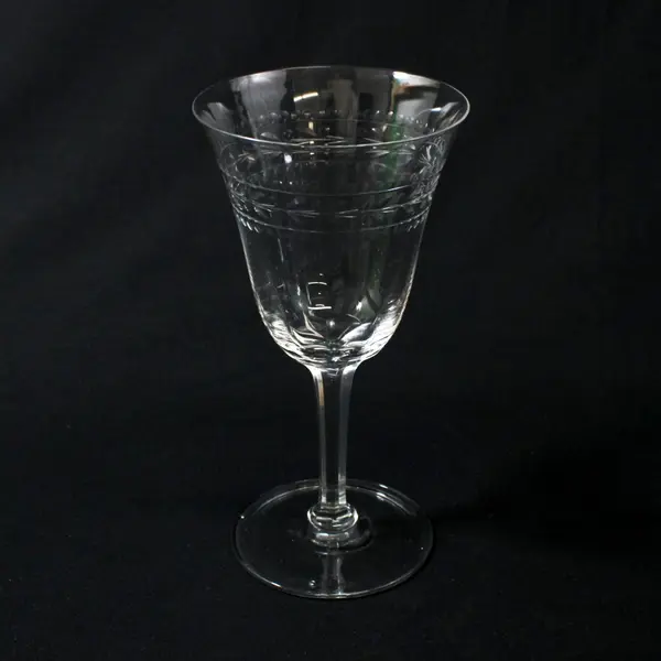  2 Clear Crystal Wine Glasses  2 Dot Bands With A Berry Vine Band In The Center
