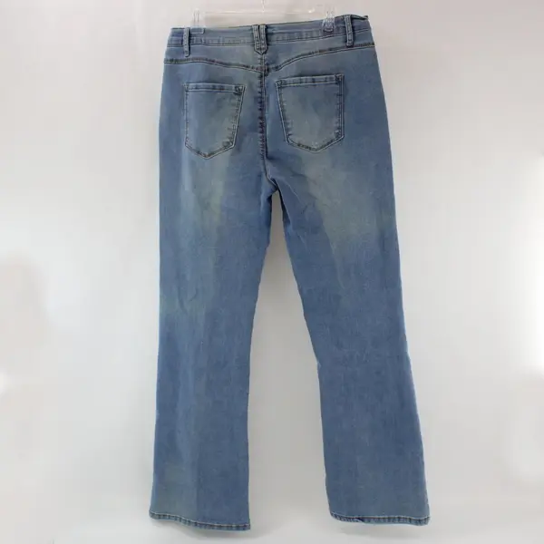 Curve Appeal Women's Bootcut Jeans Medium Wash Size 14/32 Silver Buttons