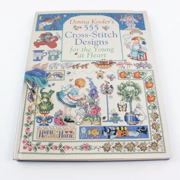 Donna Kooler 555 Cross Stitch Designs HC Book 2001 Sterling Publishing Co. 