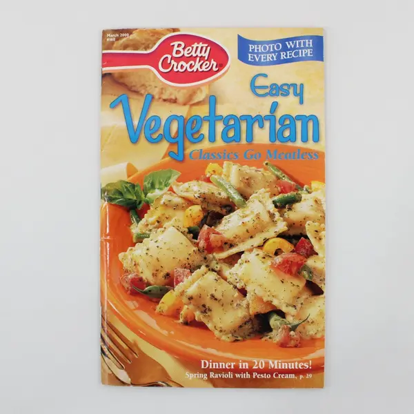 Betty Crocker Easy Vegetarian Classics Go Meatless Recipe Booklet
