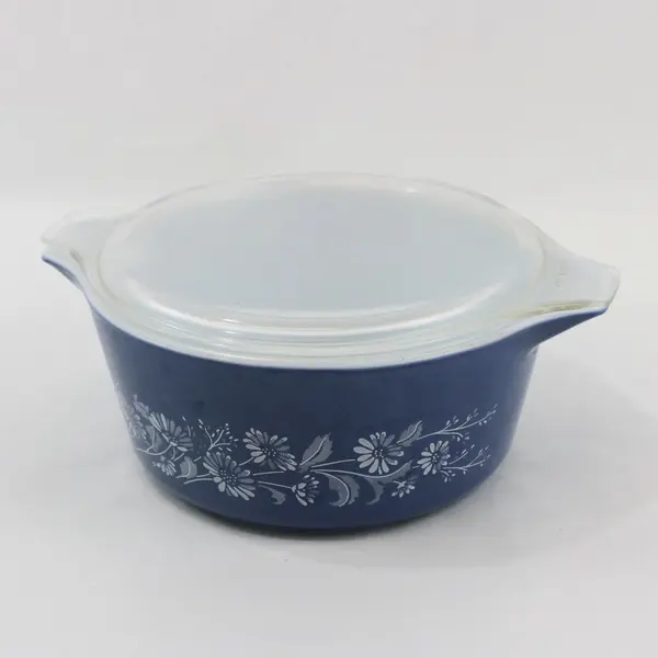 Vintage Pyrex Colonial Mist 475-B 2.5L Blue W/ White Daisy Casserole Lid