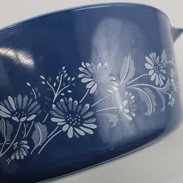Vintage Pyrex Colonial Mist 475-B 2.5L Blue W/ White Daisy Casserole Lid