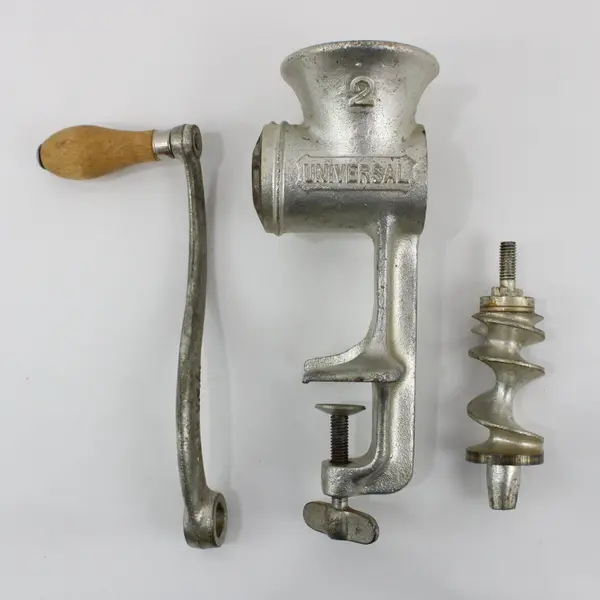 Universal No. 2 Food & Meat Chopper Grinder Rust Used