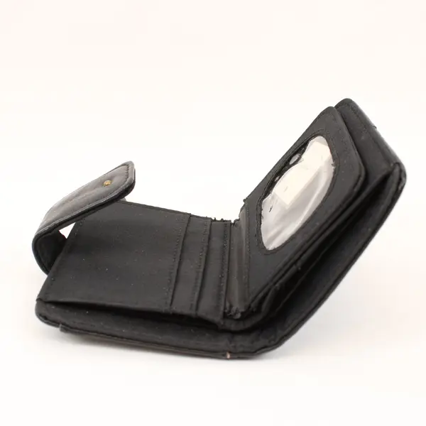 Sag Harbor Women's Black Wallet Pre-Owned