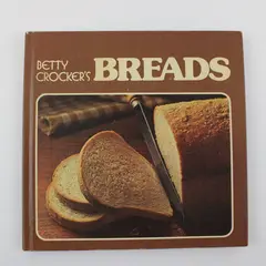 Betty Crocker Breads HC Cookbook Recipes Baking, 1st Printing 1974