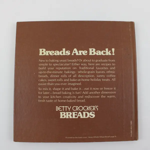 Betty Crocker Breads HC Cookbook Recipes Baking, 1st Printing 1974