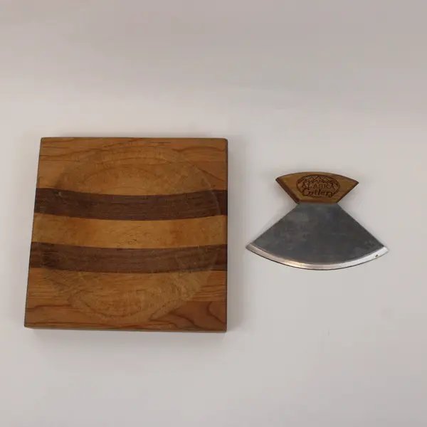 Alaska Cutlery Ulu Knife with Wooden Cutting Board Set