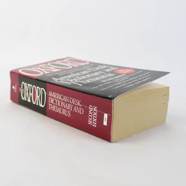 The Oxford American Desk Dictionary and Thesaurus 2nd Edition 2001 PB 