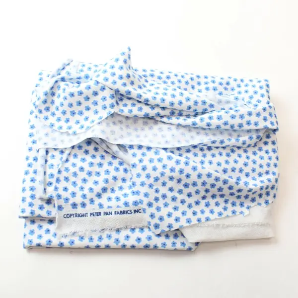 Peter Pan Fabrics Inc White Blue Floral Stretch Fabric 33x64in Sewing Craft