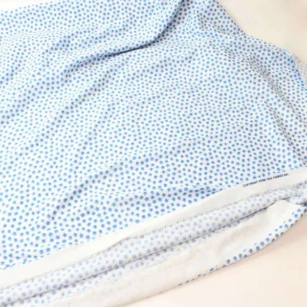 Peter Pan Fabrics Inc White Blue Floral Stretch Fabric 33x64in Sewing Craft