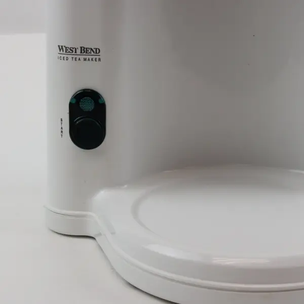 West Bend Iced Tea Maker White Pre-Owned No Pitcher