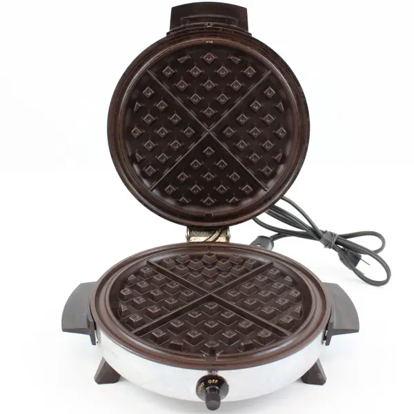 Toastmaster Waffle Iron Maker Model W252 Chrome Round