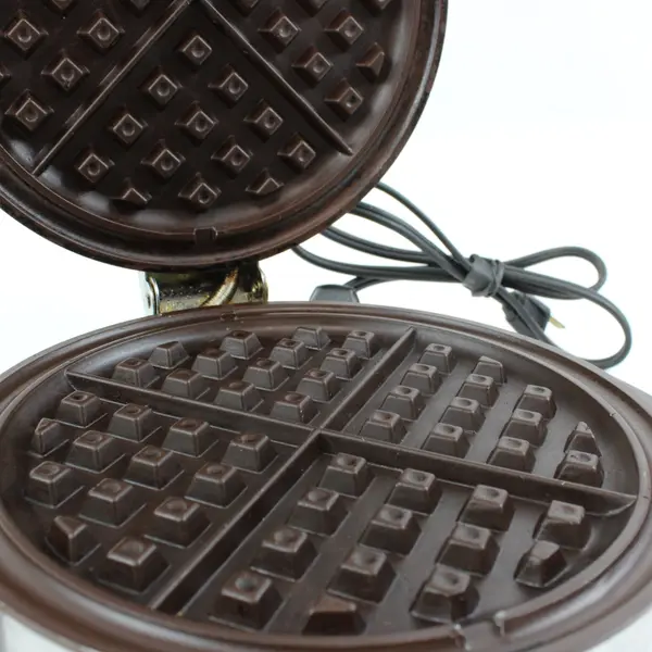 Toastmaster Waffle Iron Maker Model W252 Chrome Round