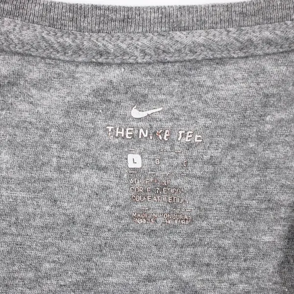 Nike Just Do It Women's Large Gray Graphic T-Shirt