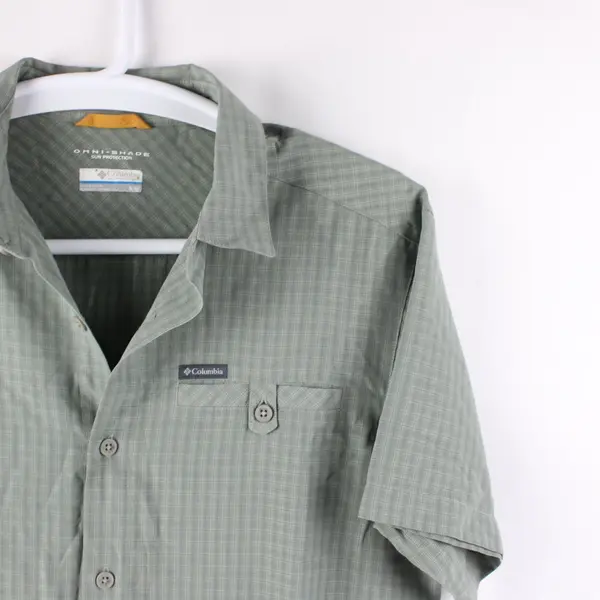 Columbia Omni-Shade Men's Medium Sage Green Short Sleeve Button-Up Shirt