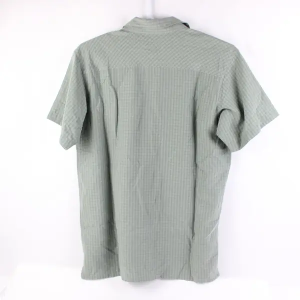 Columbia Omni-Shade Men's Medium Sage Green Short Sleeve Button-Up Shirt