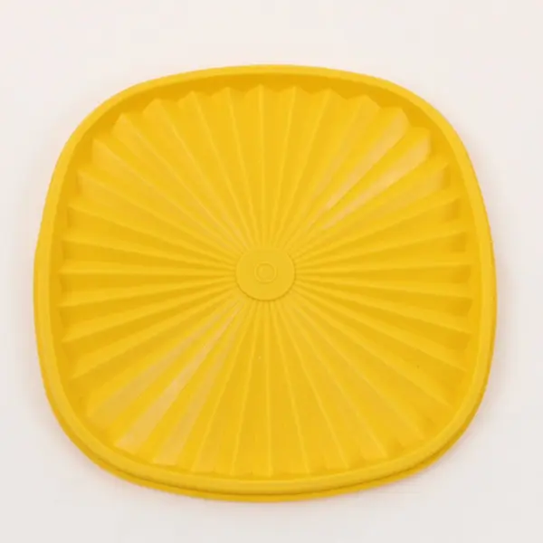 Tupperware 837-3 Harvest Yellow Square Starburst 8.5in Replacement Lid