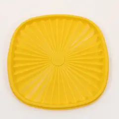 Tupperware 837-3 Harvest Yellow Square Starburst 8.5in Replacement Lid