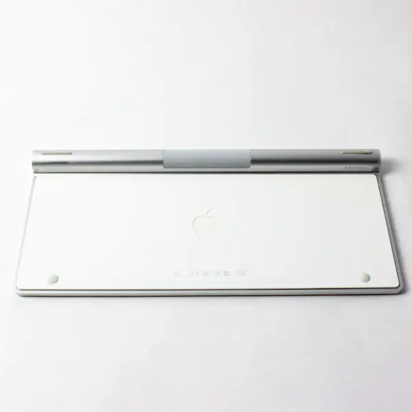 Apple Wireless Bluetooth Keyboard White QWERTY Mac Compatible