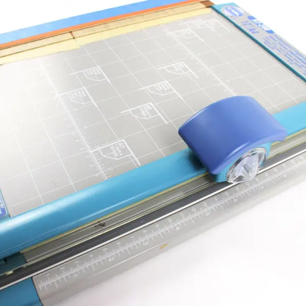 CARL RT-200 12-Inch A4 Rotary Paper Cutter Trimmer