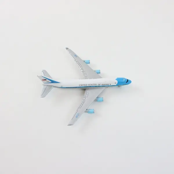 Unbranded Boeing 747-200 VC-25 Style Air Force One Diecast Model