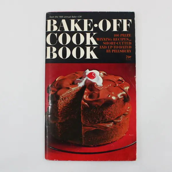 Vintage 1967 Pillsbury Bake-Off Cook Book Paperback 100 Prize-Winning Recipes