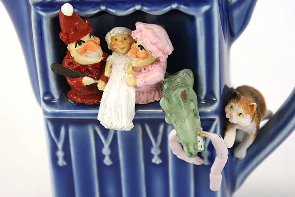 Park Rose Punch & Judy Glady Cat Ceramic Collector Pitcher