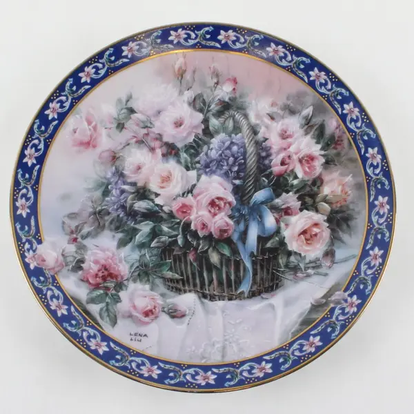 W.S. George Lena Liu Roses Collector Plate Floral Decorative