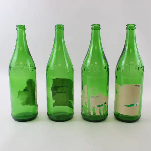 Lot of 4 Vintage 7-Up Green Glass Bottles 28 oz Partial Labels